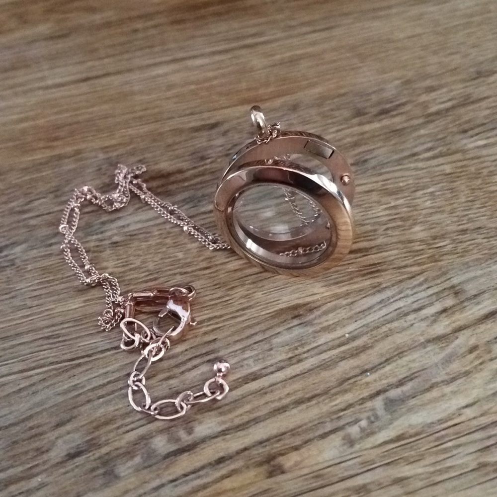 Shadow box necklace